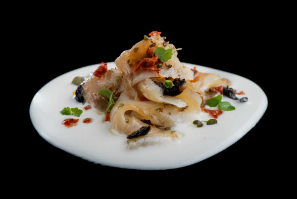 Bacalao mediterráneo sobre ajoblanco