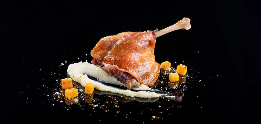 Confit de pato Martiko con puré de chirivía