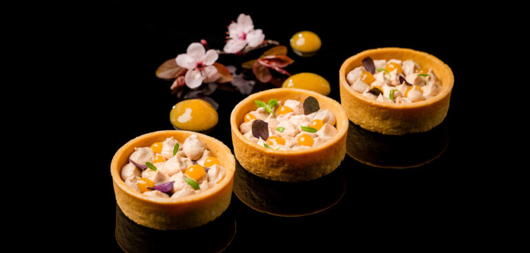 Tartaleta de mousse de paté de oca Martiko a la pimienta con salsa de albaricoque